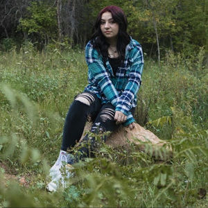 Meet your Posher, Chloe